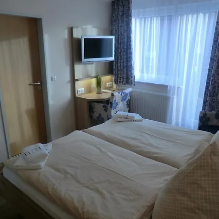 Am Hafen Hotel 3*