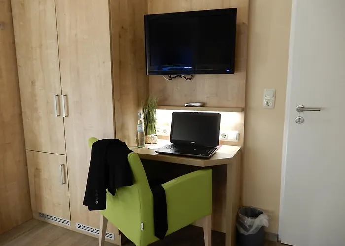 Отель Am Hafen 3*